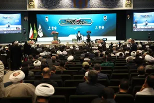 اقامه نماز باید در متن زندگی اجتماعی مردم ظهور پیدا کند