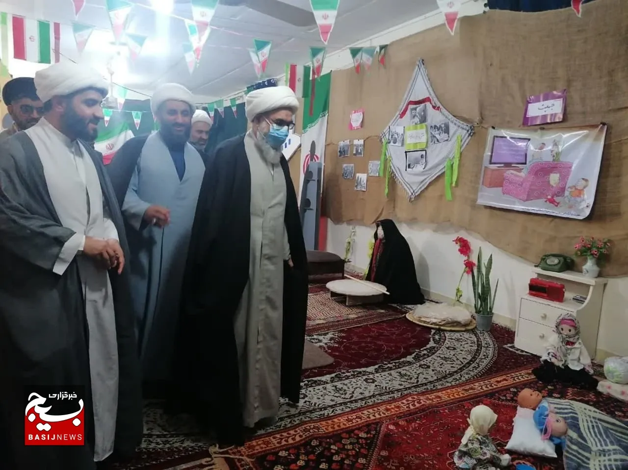 نمایشگاه زنان اسطوره ساز در مسجد شهید مصطفی خمینی(ره)