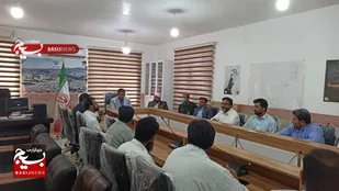 دیدار فرمانده حوزه مقاومت بسیج عشایری حضرت بقیه&zwnj;الله (عج) لادیز با امام جمعه و بسیجیان به مناسبت هفته بسیج
