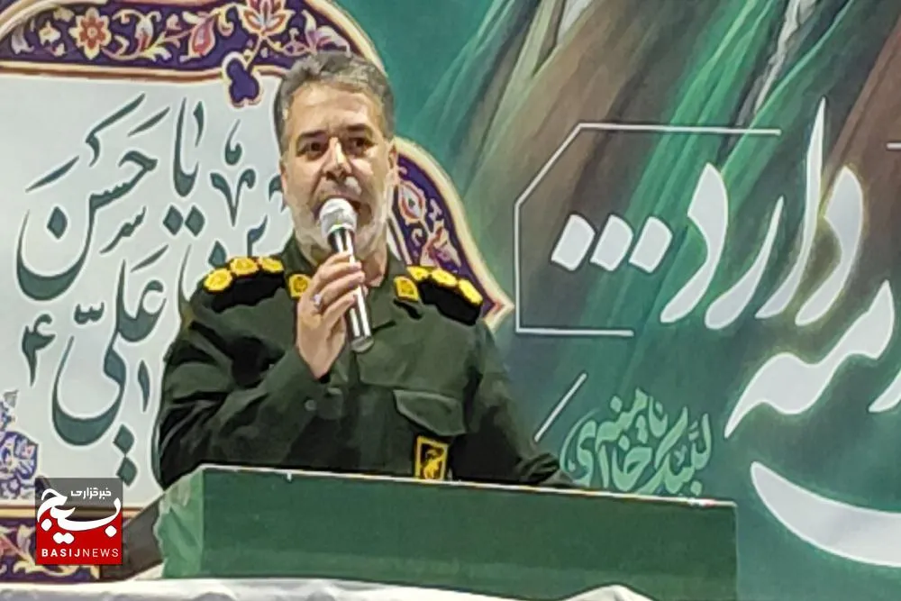 حفظ وحدت و ایستادگی، راه عبور از جنگ و فشارهای دشمن است