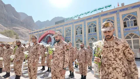 سربازان سپاه ثارالله در گلزار شهدا؛ تجدید عهد نسل امروز با مردان میدان