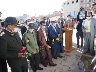 نواخته شدن زنگ انقلاب و آغاز جشن های دهه فجردر شهرستان درمیان