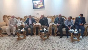 دیدار اعضای ستاد یادواره شهدای شهر رویان با خانواده شهید دانش آموز احمد عامری