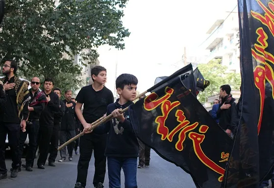 کاروان عزاداری سرور و سالار شهیدان در عاشورای حسینی