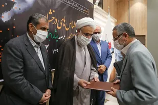 آزادگان همانند الماس&zwnj;های درخشان مسیر حق را به همگان نشان دادند