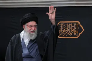 اجتماع تجدید عهد با امام شهید در مصلی شهرکرد