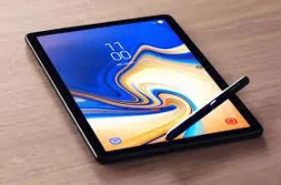 اهدای ۵۷ گوشی هوشمند در شبستر و 54 گوشی در ملکان
