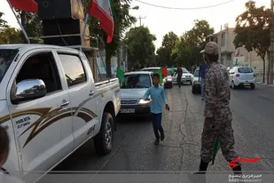 حرکت کاروان خودرویی غدیر در محله&zwnj;های شهر سامن