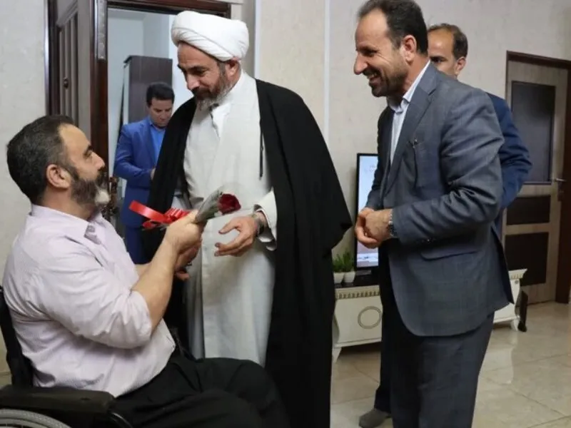 جانبازان شهدای زنده هستند