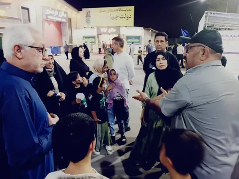 با استقبال بازدیدکنندگان نمایش «انتخاب» در نمایشگاه دستاوردهای دولت در خوزستان اجرا شد