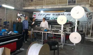 بازدید اعضاء کلینیک صنعت استان قم از شرکت های دانش بنیان تولید کننده اقلام بهداشتی