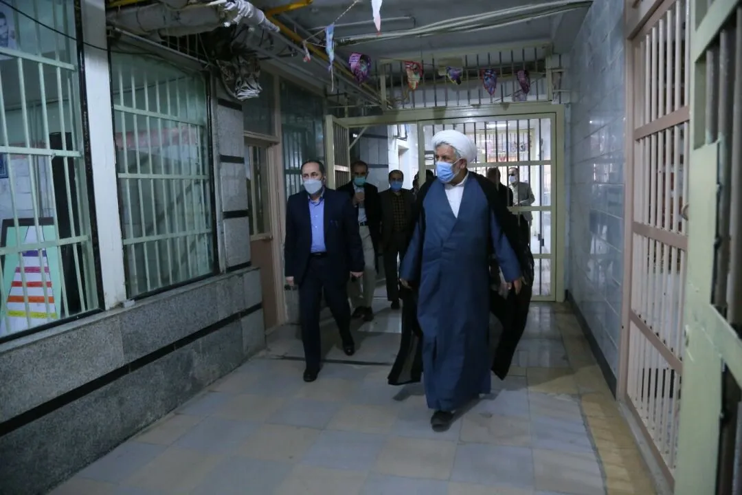 حضور پررنگ قضات در زندان‌ها سبب کاهش جمعیت کیفری می‌شود