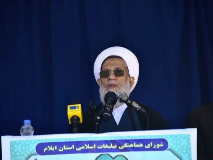 استقامت ملت ایران رژیم استکباری آمریکا را به ستوه آورده است