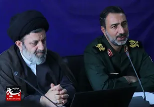 دعوت فرمانده و مسئول نمایندگی ولی فقیه سپاه حضرت روح الله استان مرکزی از مردم به حضور پر شور در راهپیمایی ۲۲ بهمن
