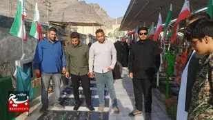 غبارروبی مزار شهید محیط زیست به مناسبت هفته دفاع مقدس
