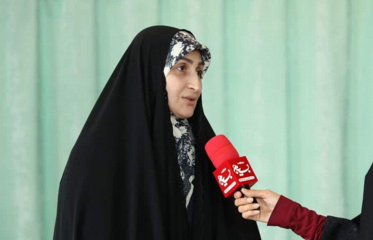 پایگاه بسیج خدیجه (س) شاندرمن با« قرآن ، جهاد و خدمت به مردم» الگوی جامعه شده است پایگاه بسیج خدیجه (س) شاندرمن با« قرآن ، جهاد و خدمت به مردم» الگوی جامعه شده است