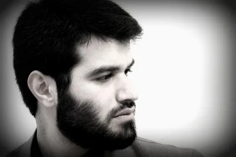 فیلم/ شعرخوانی میثم مطیعی در مراسم نماز عید فطر
