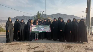 برگزاری همایش کوهپیمایی خواهران پایور و بسیجی به مناسبت هفته زن و دومین کنگره شهدای لرستان
