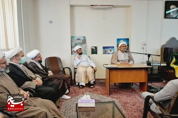 باید کاستی‌ها را با اتحاد، همبستگی و همدلی حل کنیم