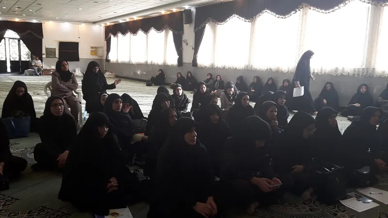 پیاده‌روی خواهران بسیجی ادارات همدان با محوریت «بانوان و خانواده»