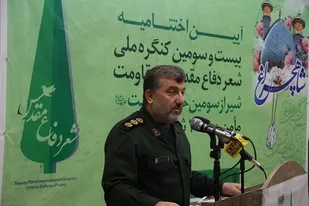 حماسه&zwnj;های دفاع مقدس مردم ایران را با ذهن و زبانی شاعرانه منظوم کنید