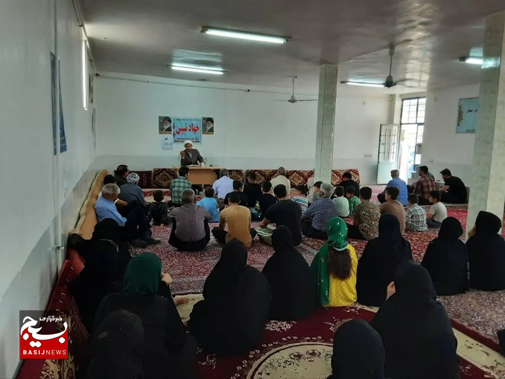 نشست جهاد تبیین درپایگاه مقاومت شهید احمدی علمدار بخش زرنه برگزار شد