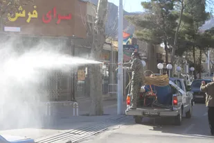 ضدعفونی معابر و خیابان&zwnj;ها در رزمایش خدمات شهری شاهرود