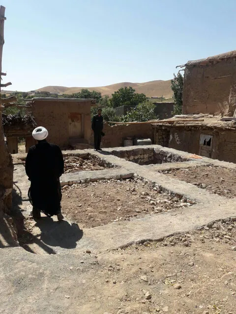 خدمت رسانی به محرومین، زمینه را برای کارآمدی نهاد‌های انقلابی فراهم کرده است.