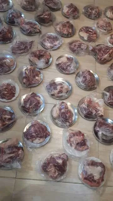 توزیع 50بسته گوشت گرم بین نیازمندان شهرکرد