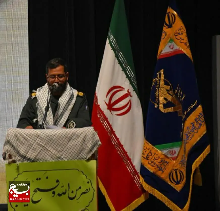 ایستادگی در برابر توطئه های دشمنان با تأسی از مکتب  شهید سلیمانی‌