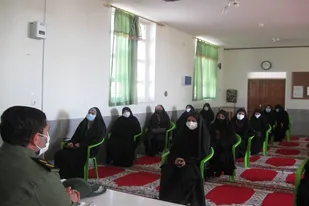 نشست بصيرتي به همراه تقدير از بسيجيان در هفته بسيج
