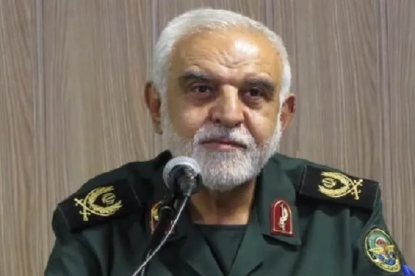 دفاع مقدس از ما که ملتی وابسته بودیم، ملتی سرافراز و مستقل ساخت/ رونمایی ۳۴ کتاب و تعداد ۱۰ جلد کتاب صوتی در هفته دفاع مقدس در استان فارس