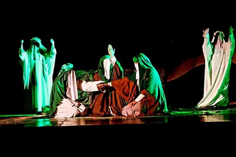 نمایش دموع الباب در تالار آفتاب خوزستان به اجرا درآمد