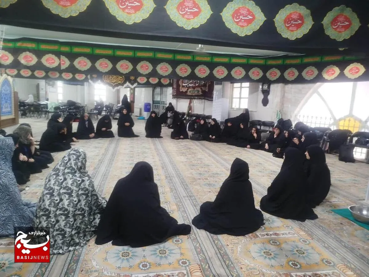 حضور پرشور و باصلابت بانوان بسیجی لالی در مراسم تشییع پیکر مطهر رهبر انقلاب اسلامی درتهران