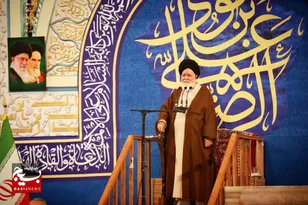 دشمن از هر سو با شکست مواجه شده است