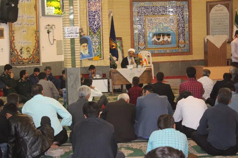 امت و امام لازم و ملزوم یکدیگرند/ امروز تفکر فرعونی در جهان هست