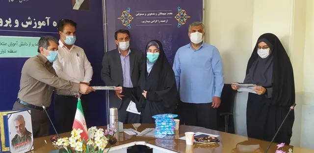 تجلیل از دانش آموزان فعال در امر حجاب و عفاف