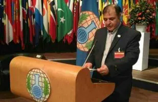 کنجکاوم که بدانم پنجمین جایزه باروت خیس به چه فردی اهدا می شود