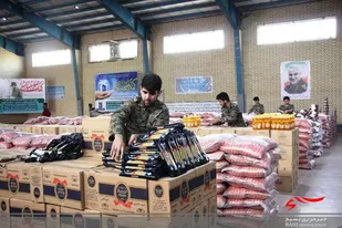 دست&zwnj;های مهربانی که یاریگر نیازمندان شدند/ اجرای مرحله سوم رزمایش کمک مومنانه در زنجان+ تصاویر
