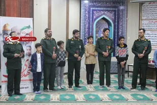 دیدار و حضور دانش آموزان دبستان مدرسه میبدی با پاسداران