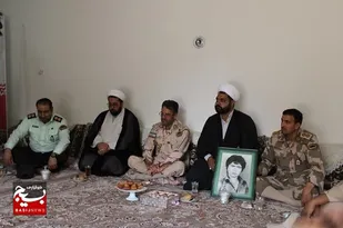دیدار مرزبانان درگزی با خانواده شهید &laquo;عشقی&raquo;/ شهدا سمبل ايثار و نمونه بارزی از صبر و استقامت هستند