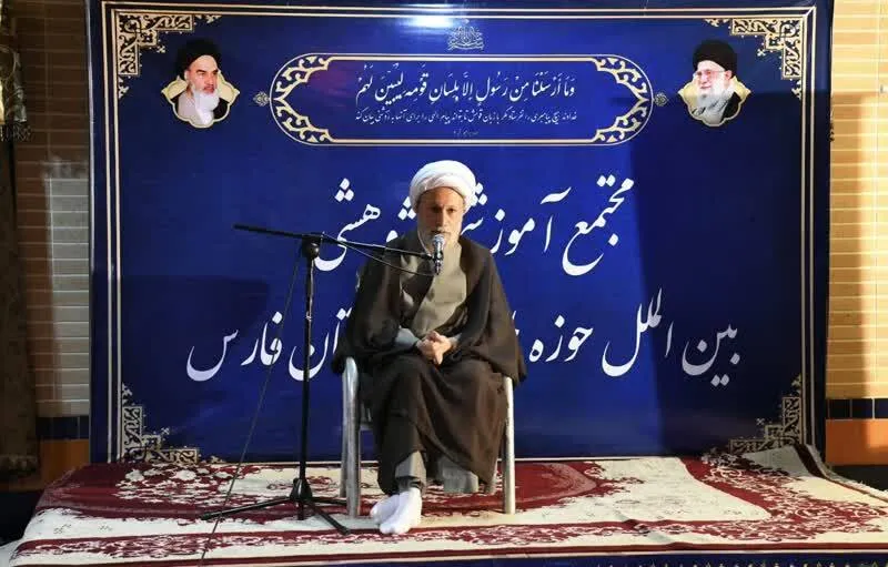 حوزه باید کنش‌گر فرهنگی جهانی تربیت کند