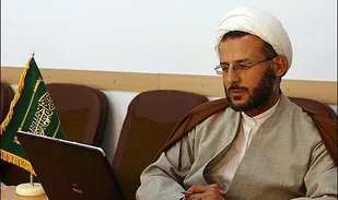 نقش روحانیت در پیروزی انقلاب اسلامی و  دفاع مقدس انکار ناپذیر است