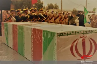خاکسپاری پیکر شهید گمنام در پادگان شهدای ۱۹ دی قم