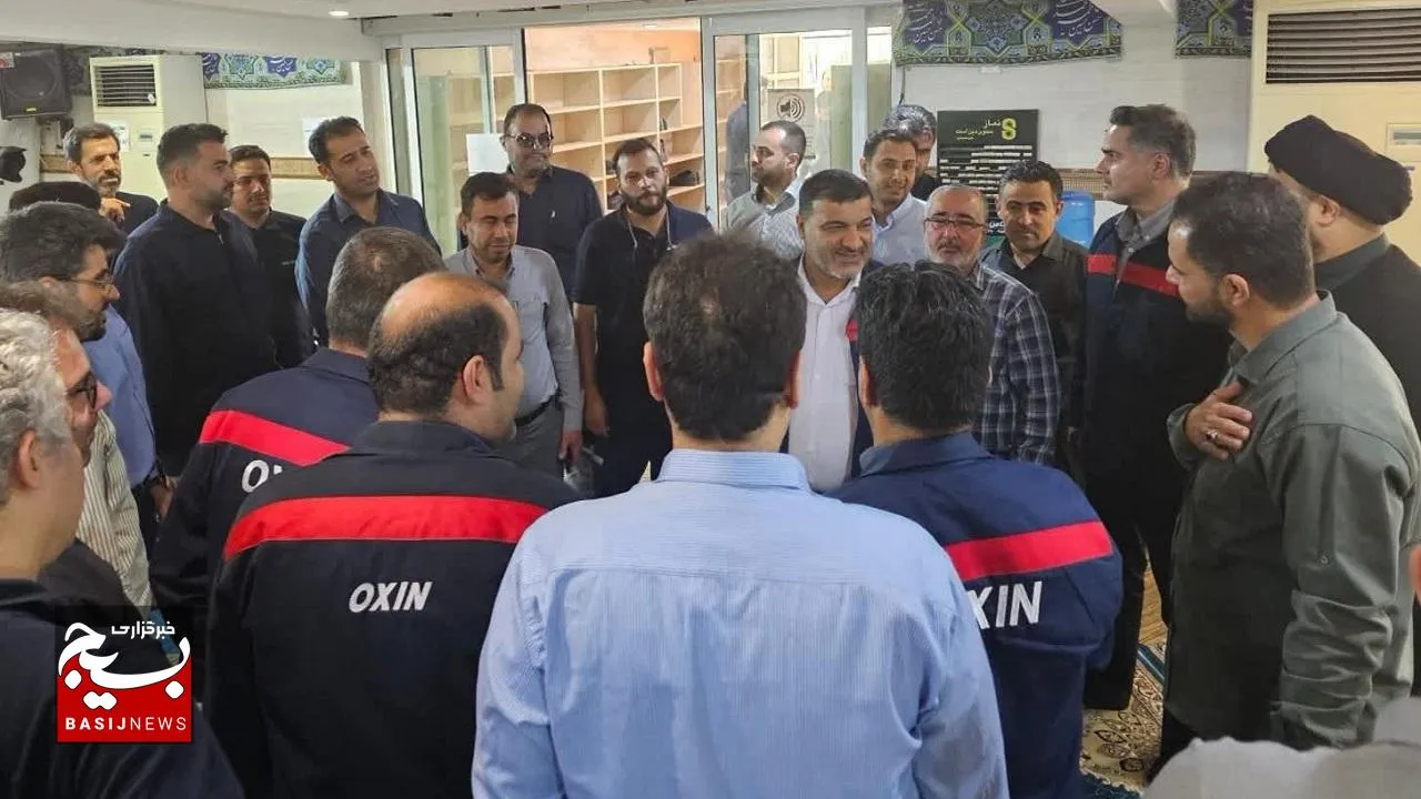 خانواده فولاد اکسین روز جمعه حضوری حداکثری پای صندوق رای دارند