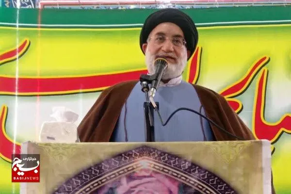 علت گرفتاری‌های جامعه دور بودن از معنویت است
