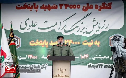 دلدادگان انقلاب اسلامی هر جا که تکلیف برایشان حادث شود، پای کار هستند