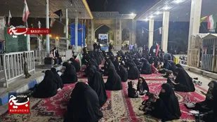 بانوان گتوند پس از تجمع شبانه، در دعای کمیل گلزار شهدا شرکت کردند