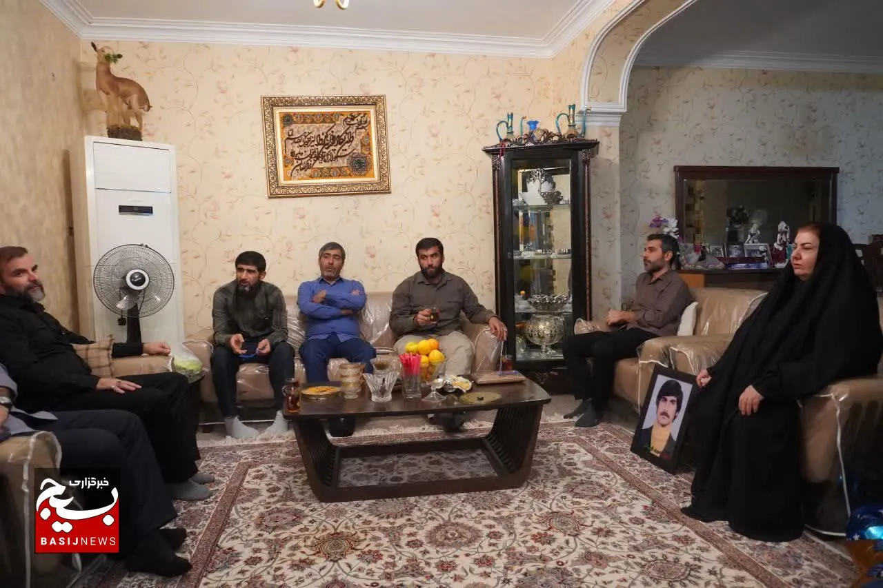 سرهنگ اکبر اورکی فرمانده محور شهید بهروزی:
بی شک ایثارگری‌های شهدا موجب پیروزی کشورمان در جنگ تحمیلی و حفظ نظام جمهوری اسلامی شد