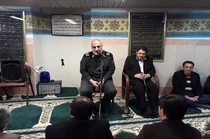 جانبازان و ایثارگران چراغ راه هستند